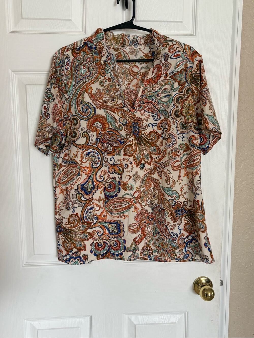 Women’s XL Paisley Print Blouse Boho V-Neck Short Sleeve Lightweight Career Top